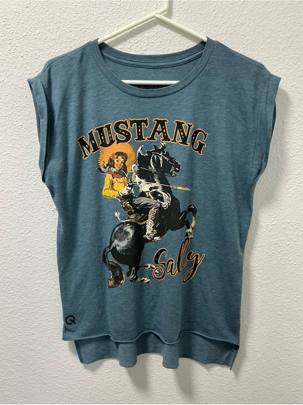 Rodeo Quincy Mustang Sally Graphic Sleeveless T shirt Women’s Medium Cowgirl